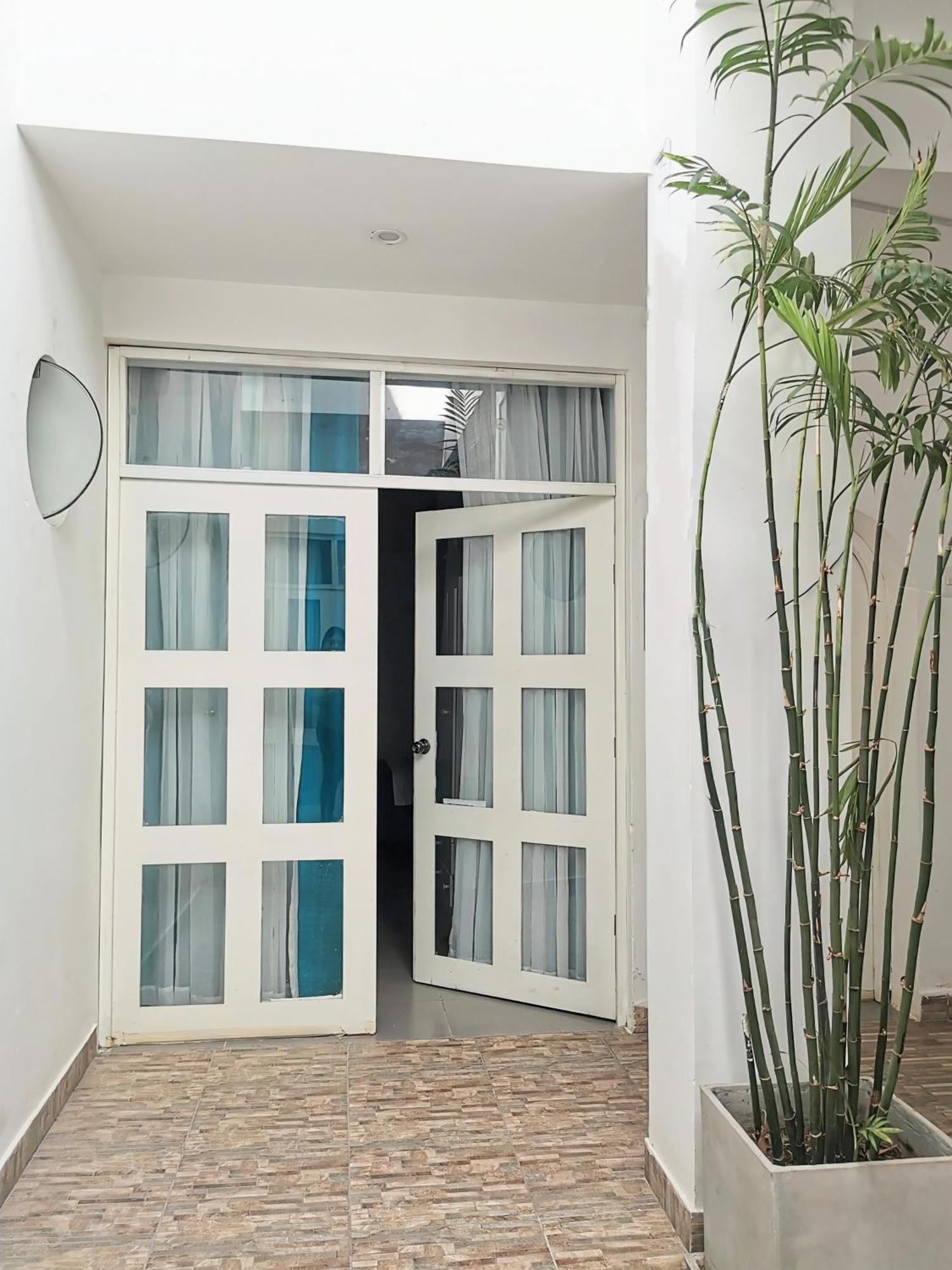Aquamarine Paracas Beach Hostal Exterior photo